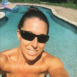 Meet your Posher, Melanie